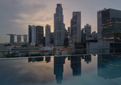 21 Carpenter - Infinity Pool & Lounge