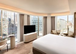 SpaceInvader designs a 76-room design scheme for Hilton Bankside for client Splendid Hospitality, telling the story of the hotel’s striking local vicinity.