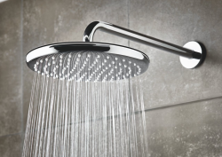 Close up of GROHE rainfall shower head with water on