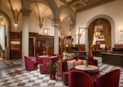 Porta_Rossa_Lobby_And_Reception