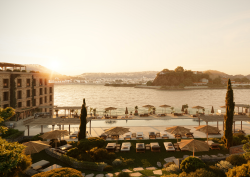 sunset view from Zannier Île de Bendor