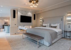Waldorf-Astoria-Helsinki-Penthouse-Suite-Bedroom
