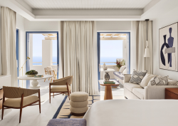 Four Seasons Mykonos - suite with view onto terrace and sea