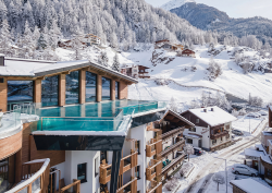 the family-owned five-star hotel Das Central in Sölden